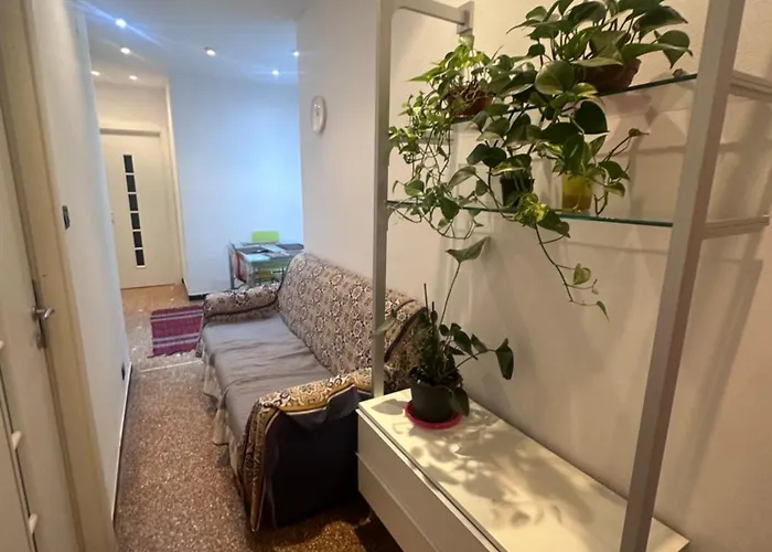 Entire 3 Bed Apartment,centrum 热那亚