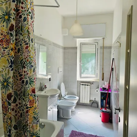 Entire 3 Bed Apartment,centrum